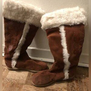 Jessica Simpson signature fur lined high top boots